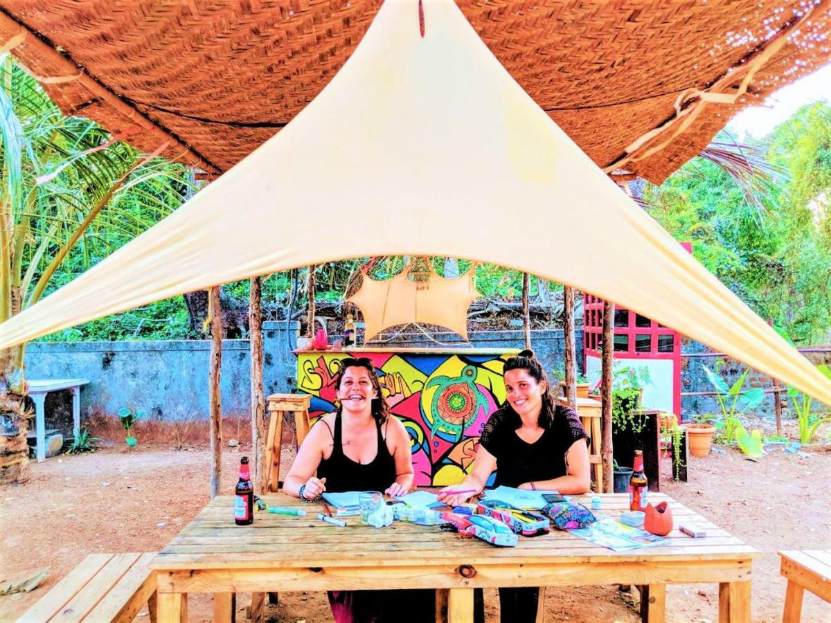 Folklore Hostel Goa Vagator Ngoại thất bức ảnh